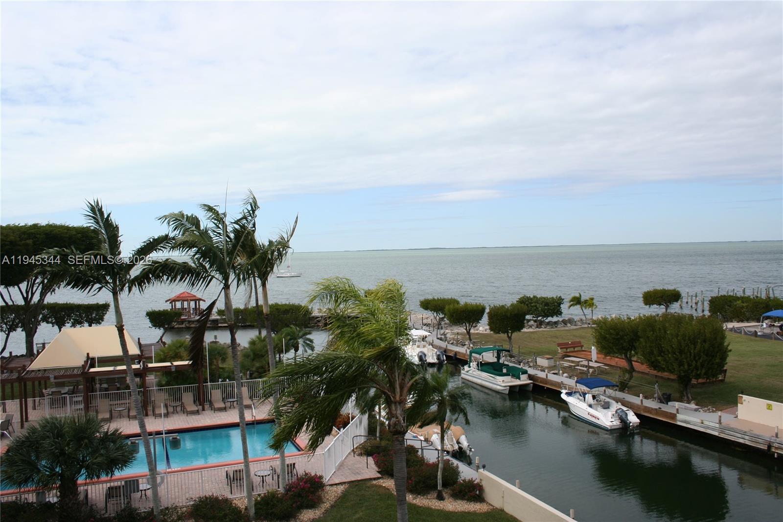 104500 Overseas Highway A302 Property Photo 33