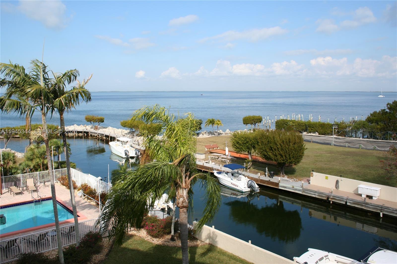 104500 Overseas Highway A302 Property Photo 34