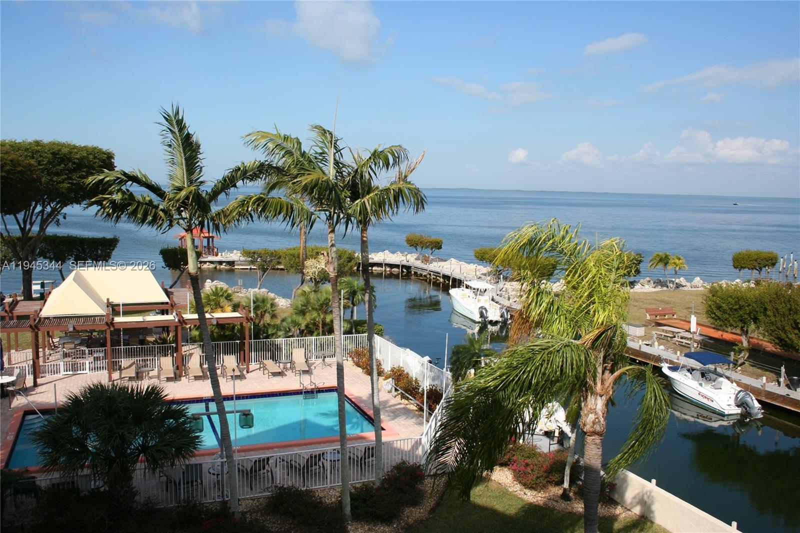 104500 Overseas Highway A302 Property Photo 35