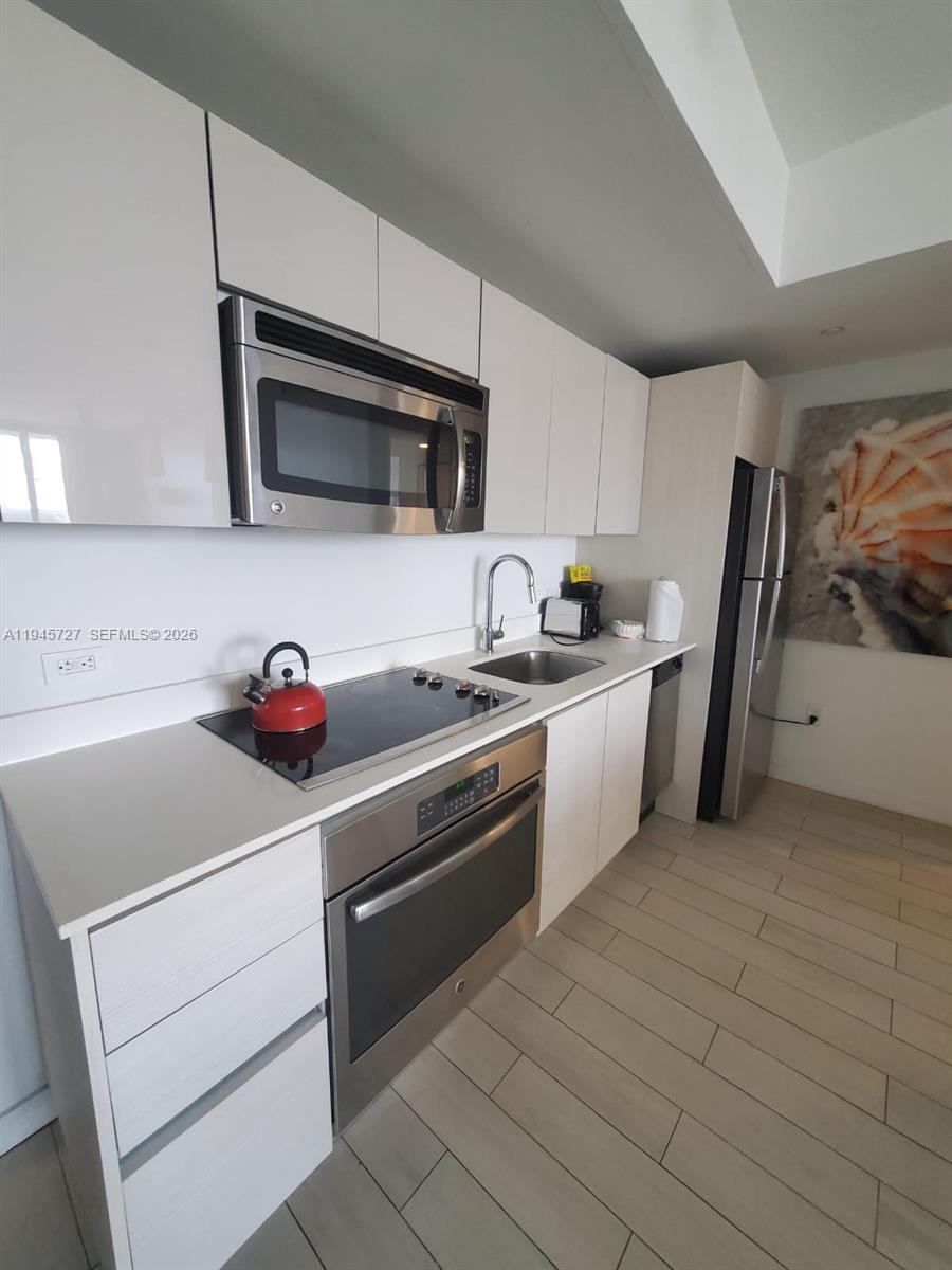 2602 E Hallandale Beach Boulevard R2810 Property Photo 8