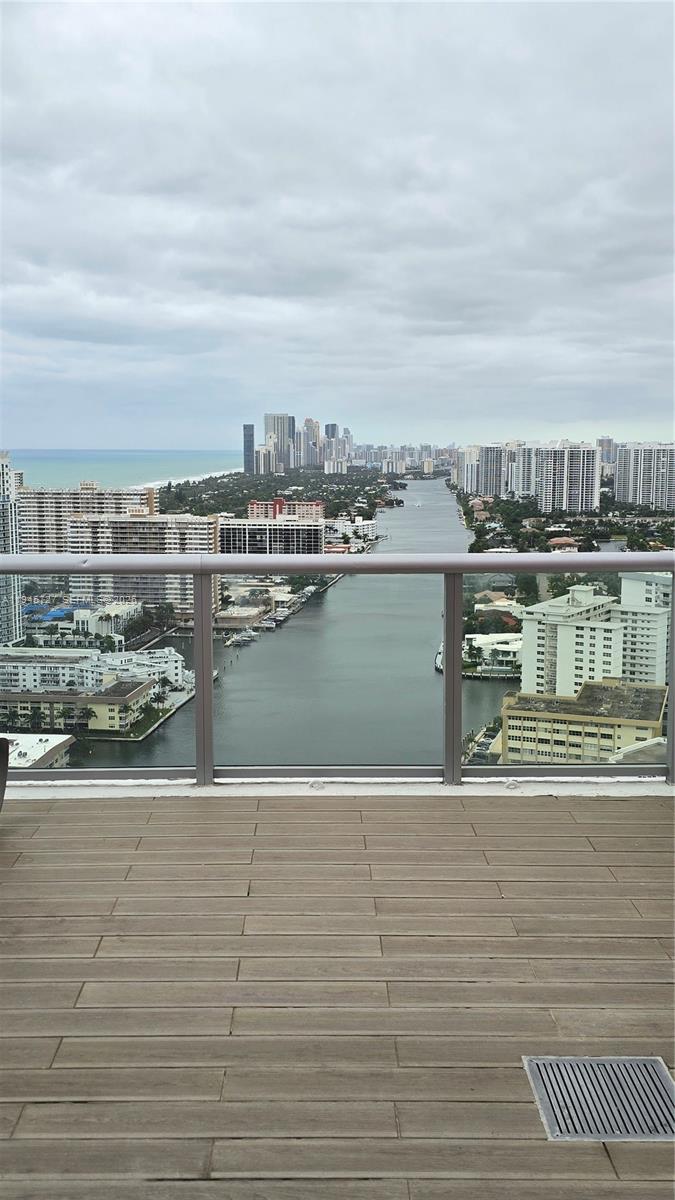 2602 E Hallandale Beach Boulevard R2810 Property Photo 24