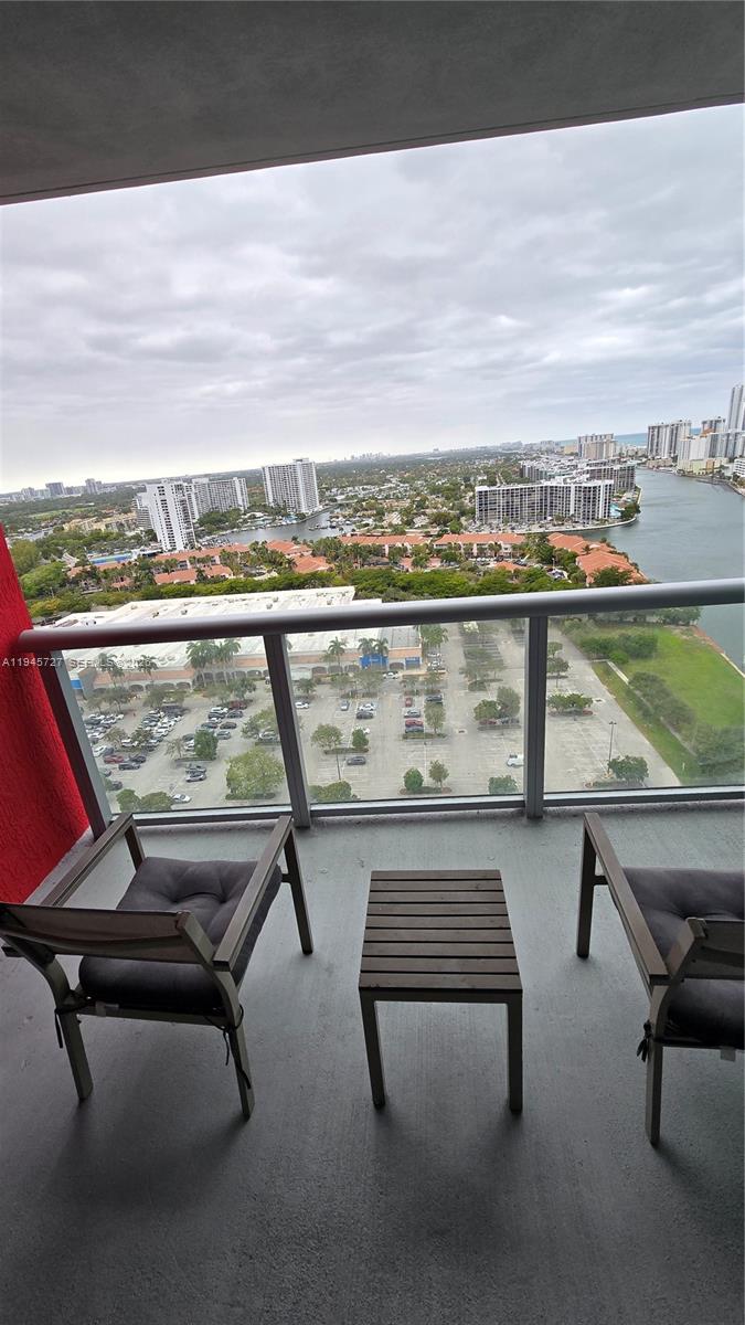2602 E Hallandale Beach Boulevard R2810 Property Photo 25