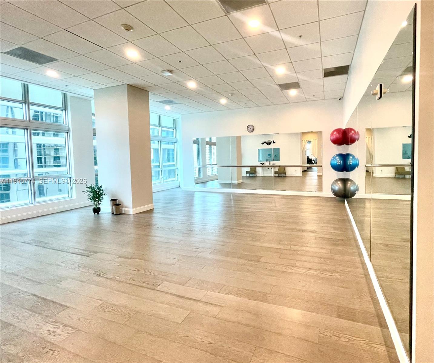 300 S Biscayne Boulevard T-1803 Property Photo 2