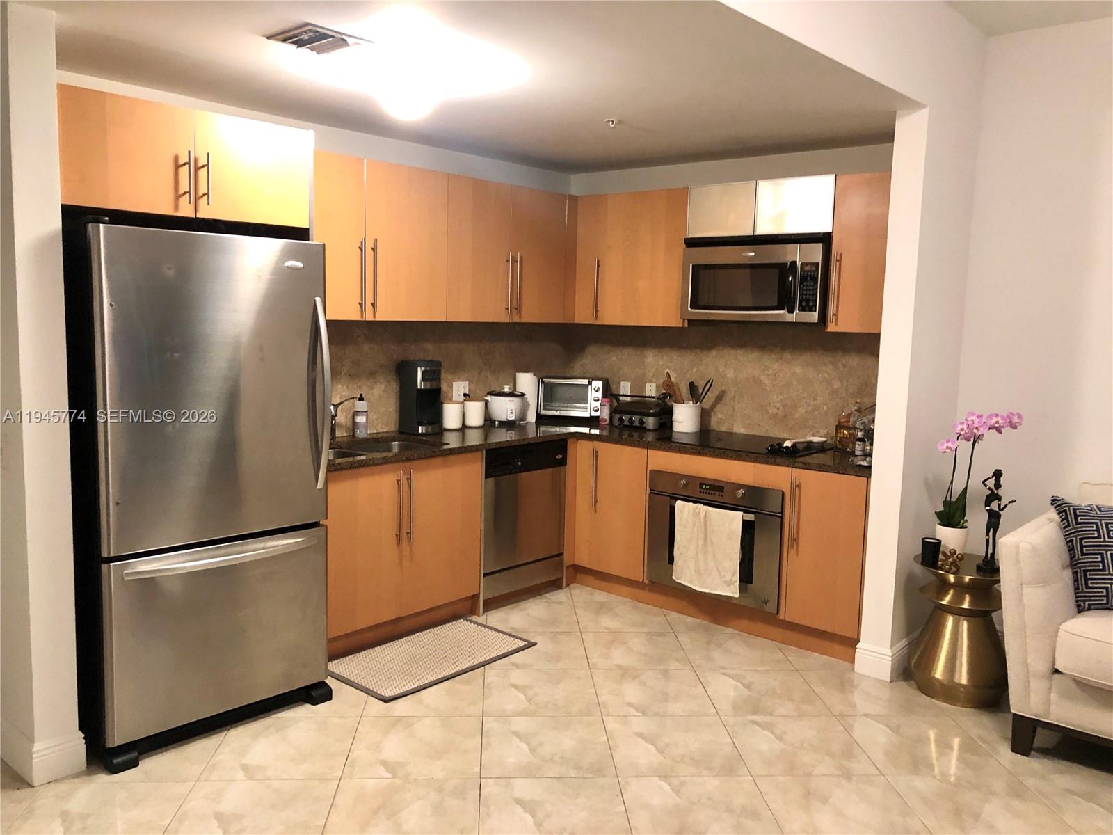 300 S Biscayne Boulevard T-1803 Property Photo 10
