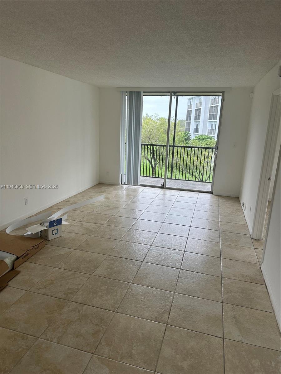 8730 N Sherman Circle 308 Property Photo 6