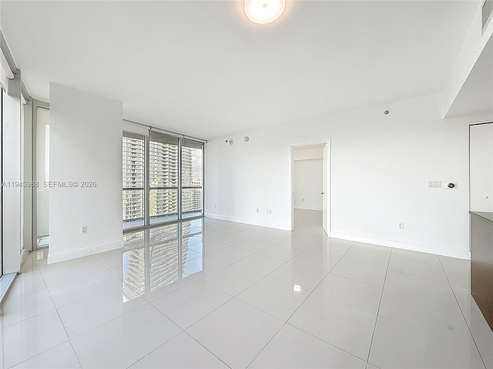 475 Brickell Avenue 4215 Property Photo 12