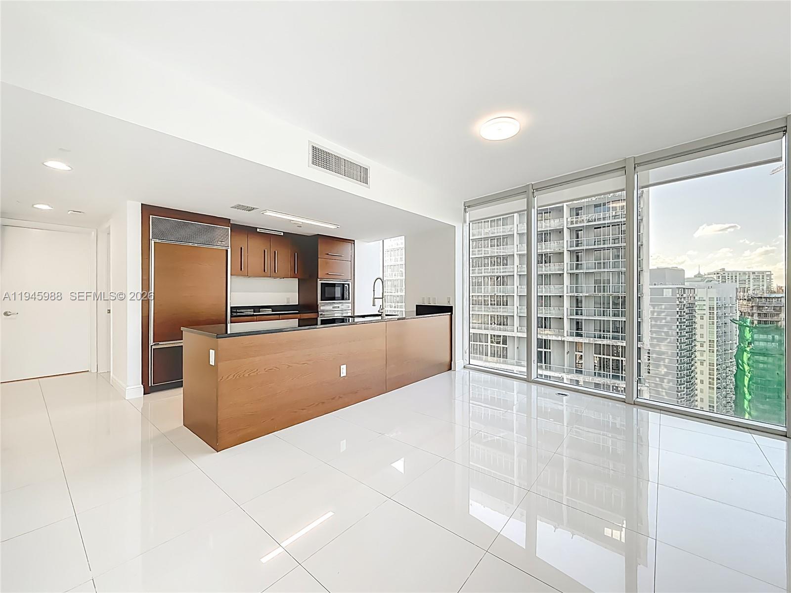 475 Brickell Avenue 4215 Property Photo 14
