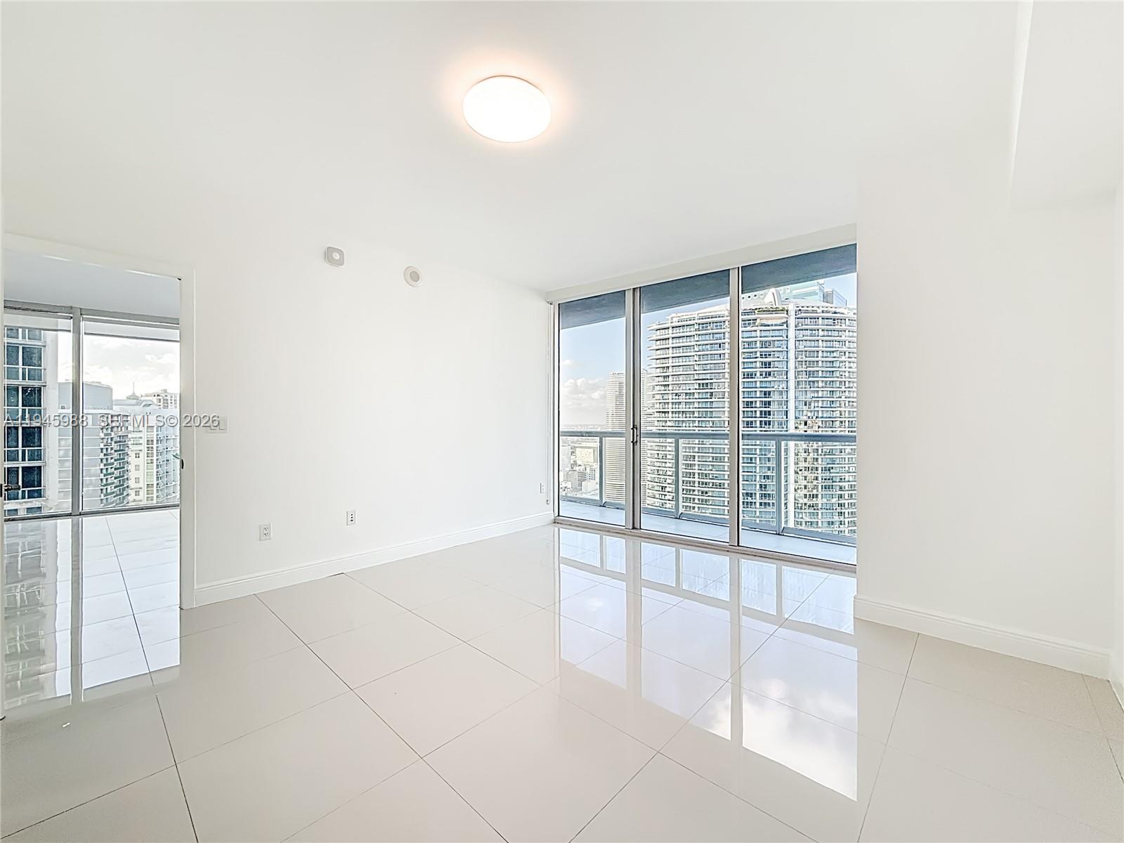 475 Brickell Avenue 4215 Property Photo 17