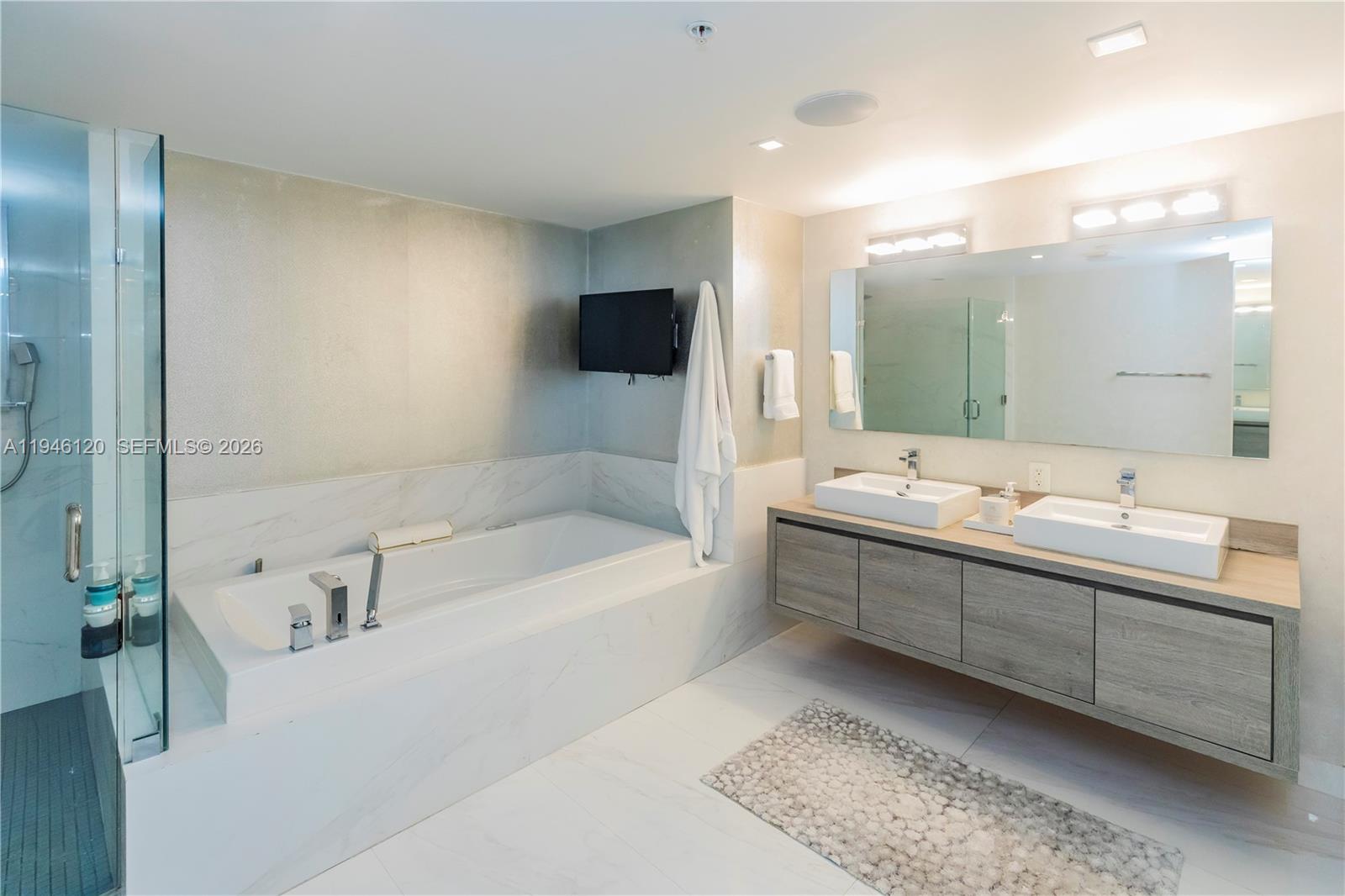 400 Sunny Isles Boulevard 1504 Property Photo 28