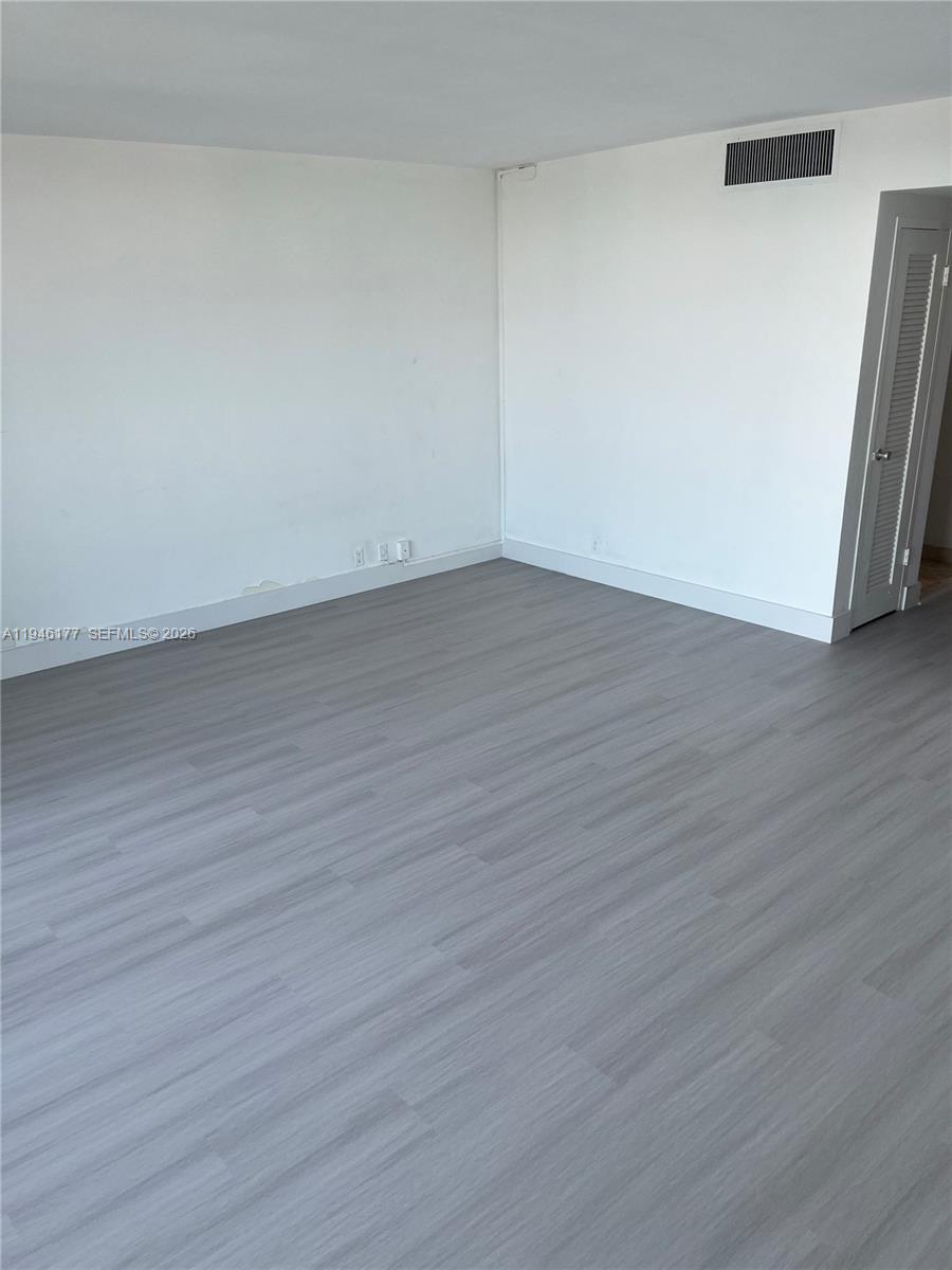 1000 West Avenue 1006 Property Photo 4