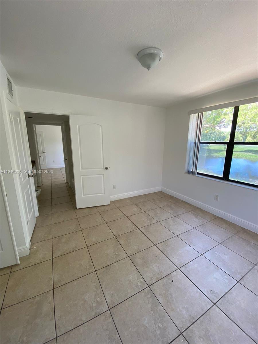 A11946235 Property Photo 3