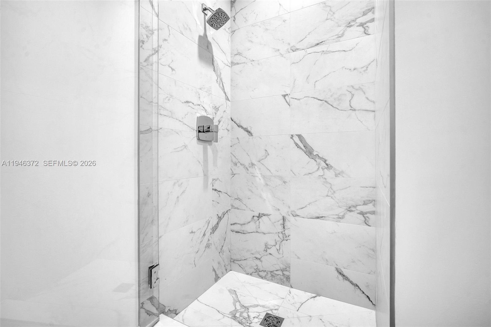 17550 Collins Avenue 504 Property Photo 12