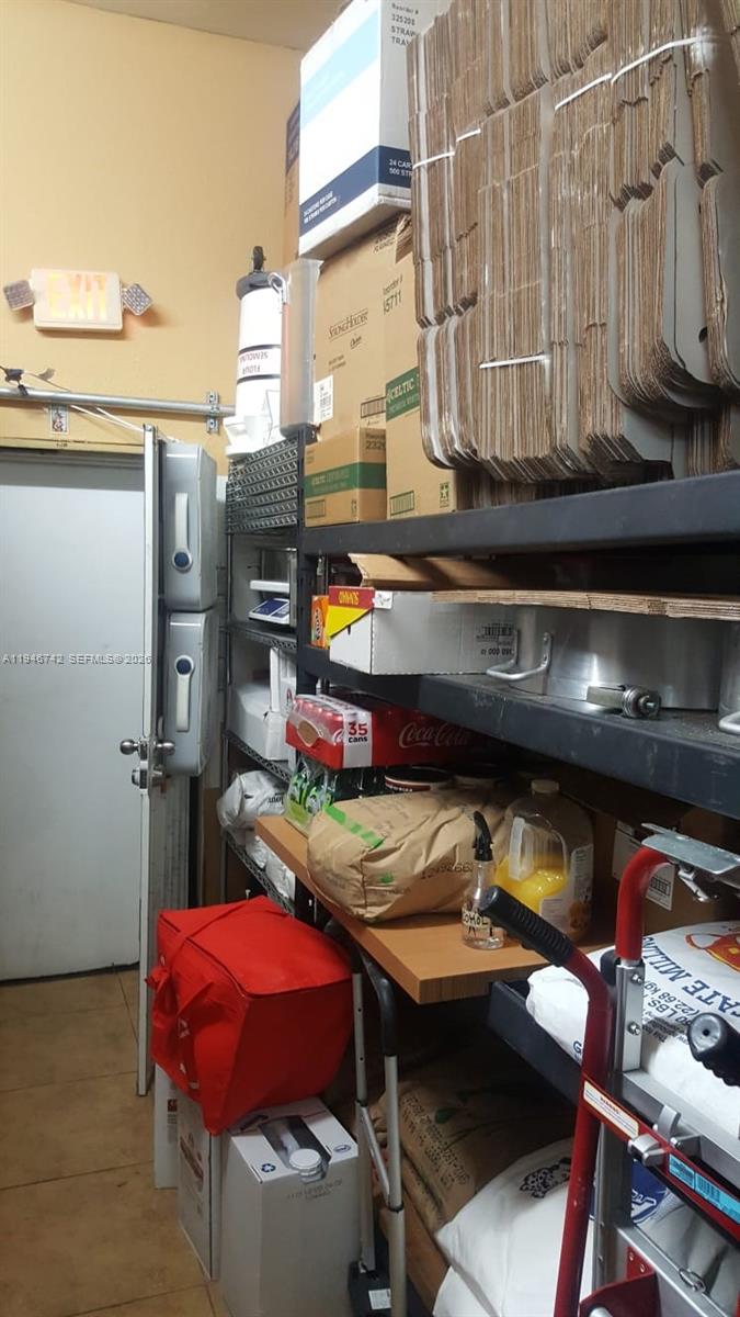 A11946742 Property Photo 38