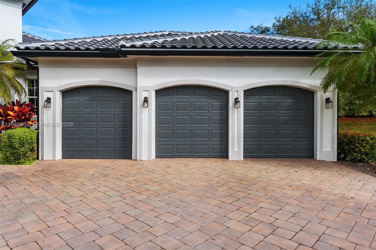 12401 N Stonebrook Circle Property Photo 4