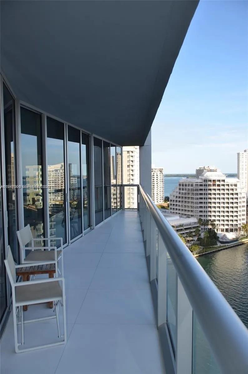 495 Brickell Avenue 1801 Property Photo 9