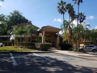 4863 Via Palm Lakes 806 Property Photo 1