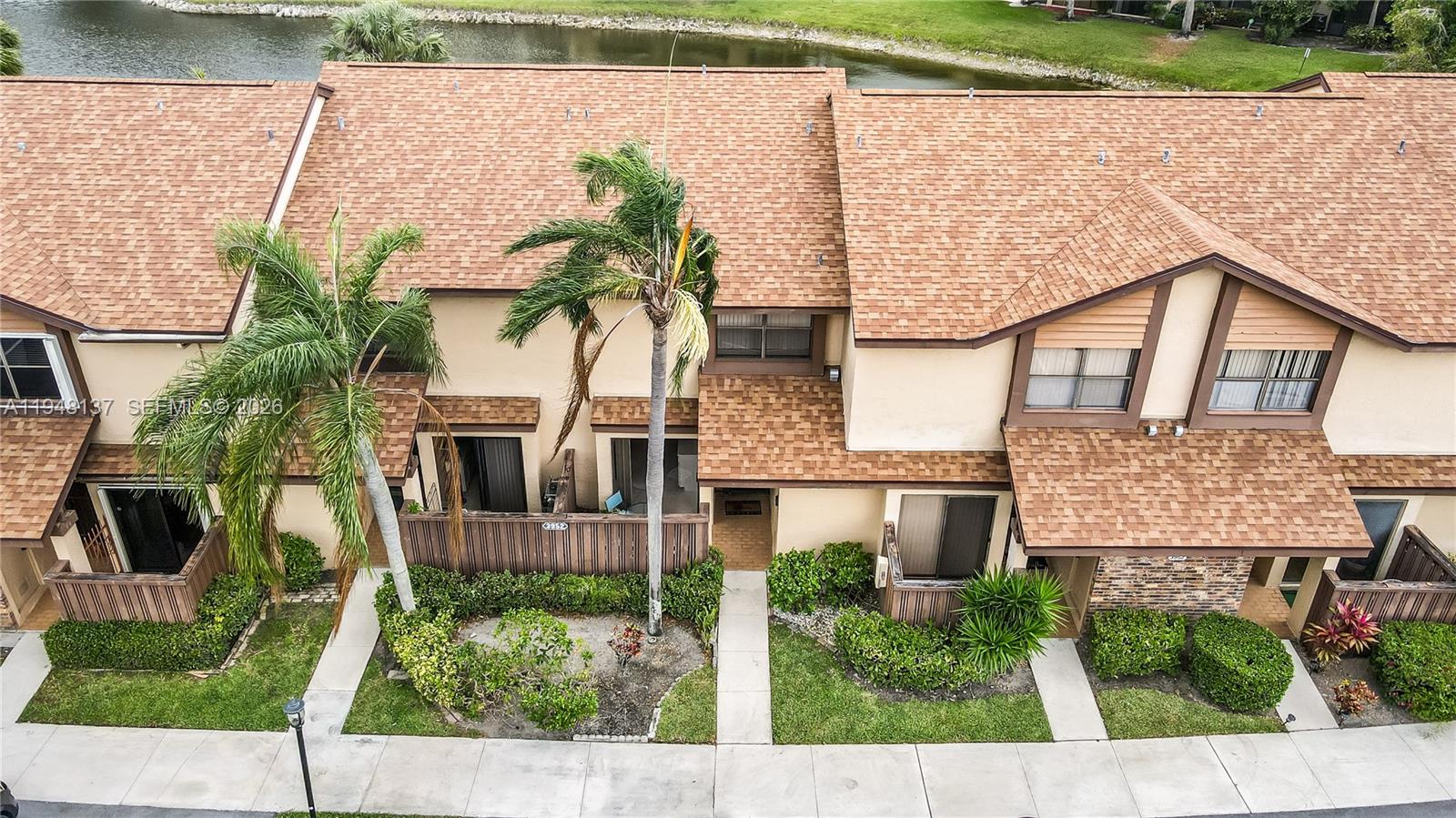 A11948137 Property Photo 4