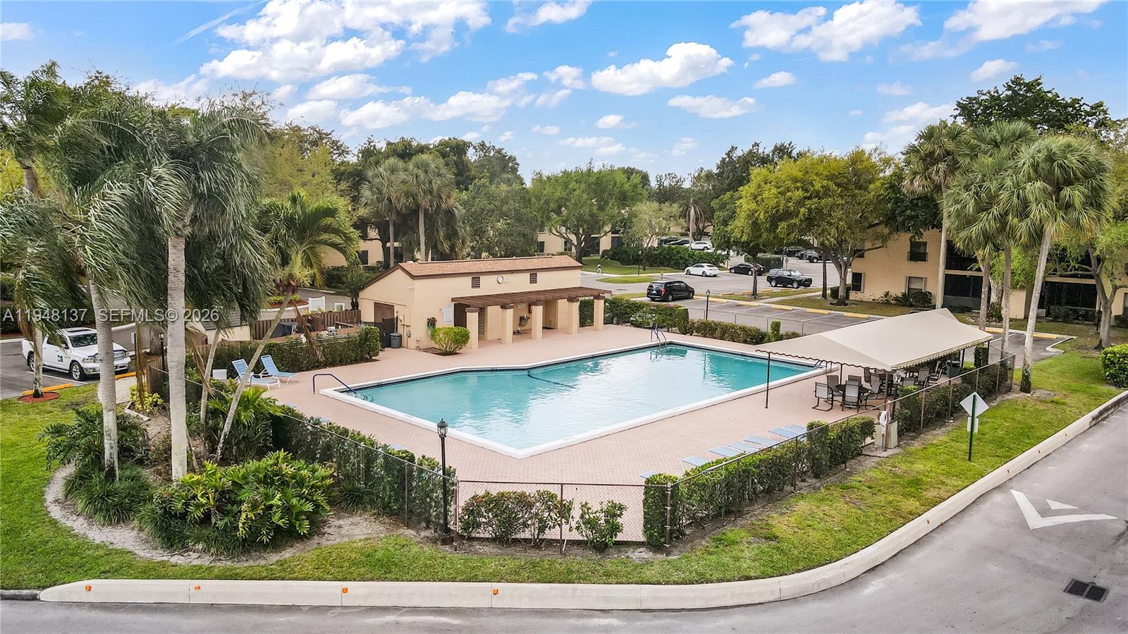 A11948137 Property Photo 7