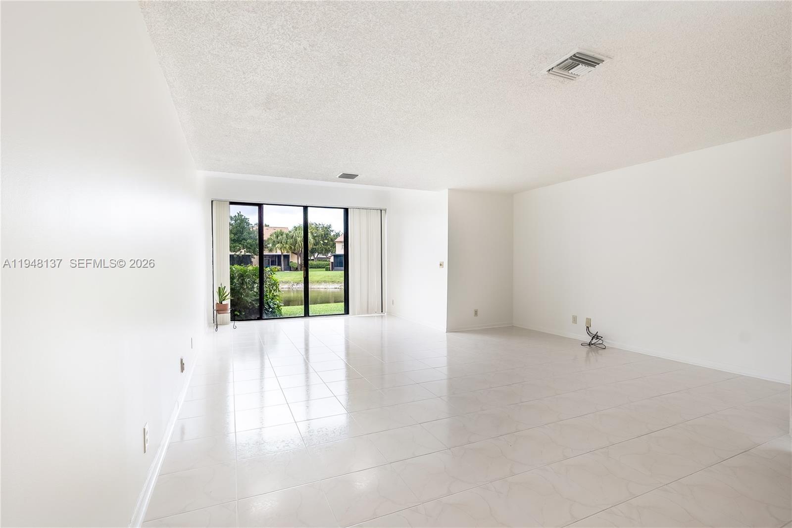 A11948137 Property Photo 15