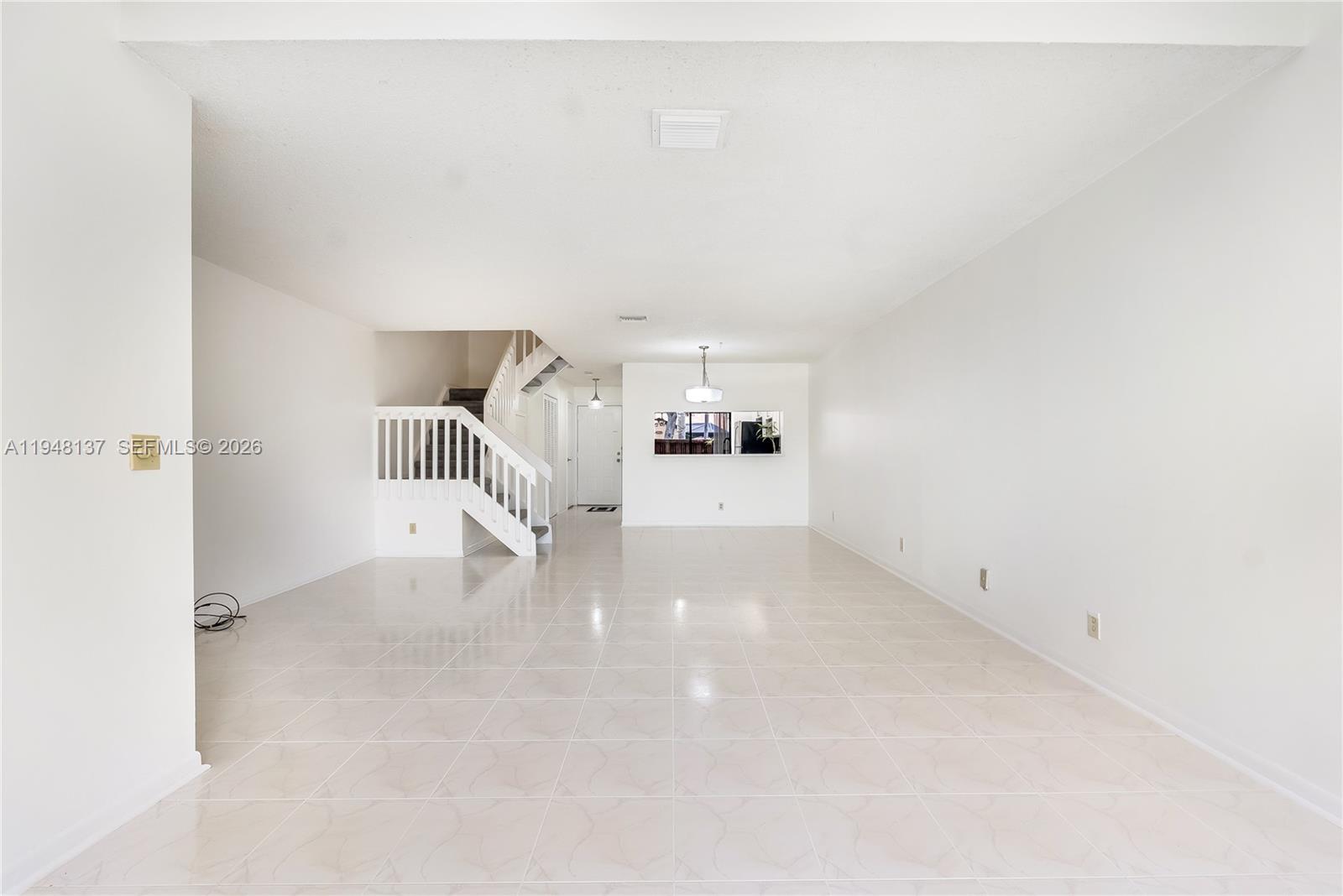 A11948137 Property Photo 17