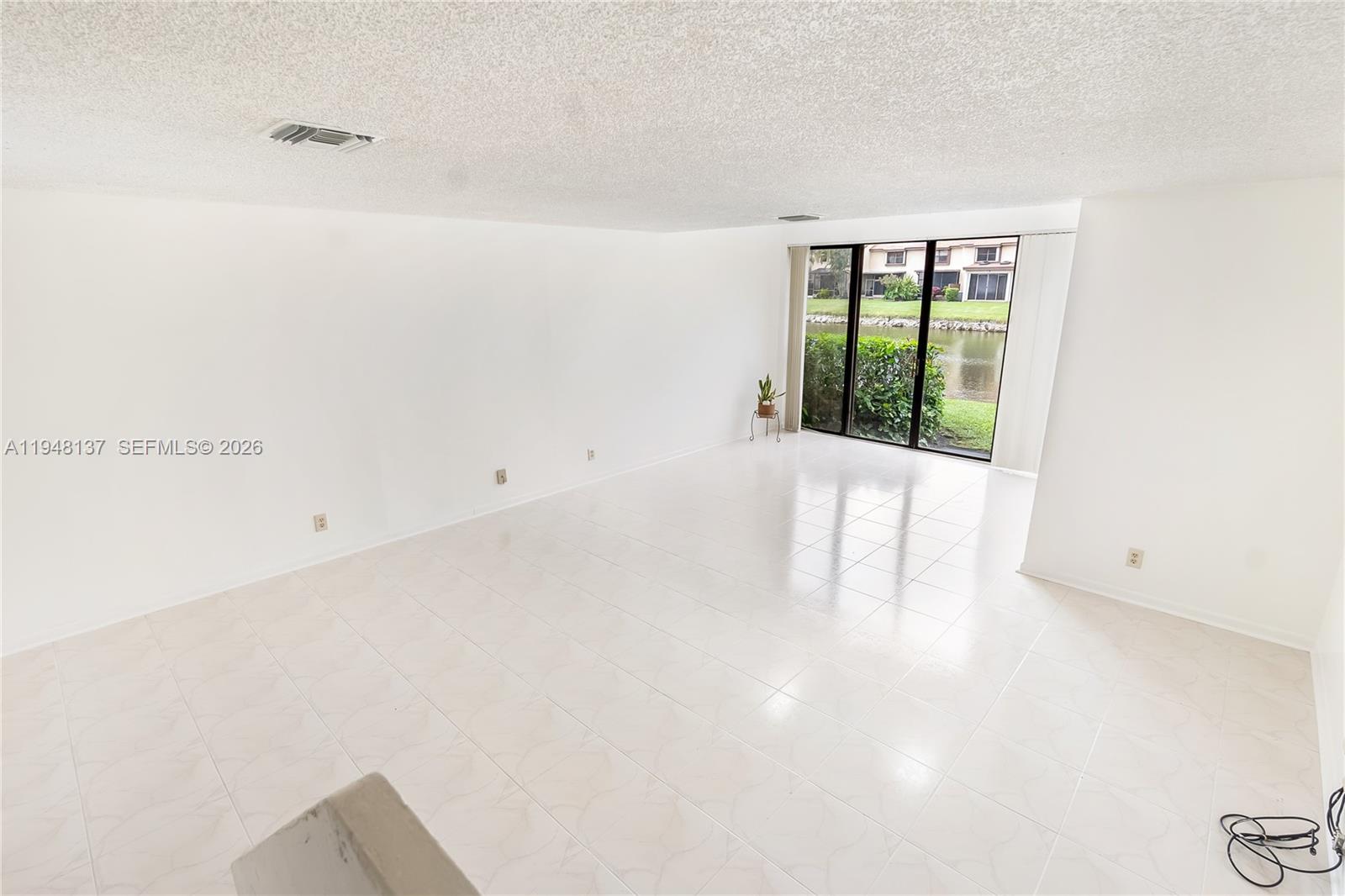 A11948137 Property Photo 23