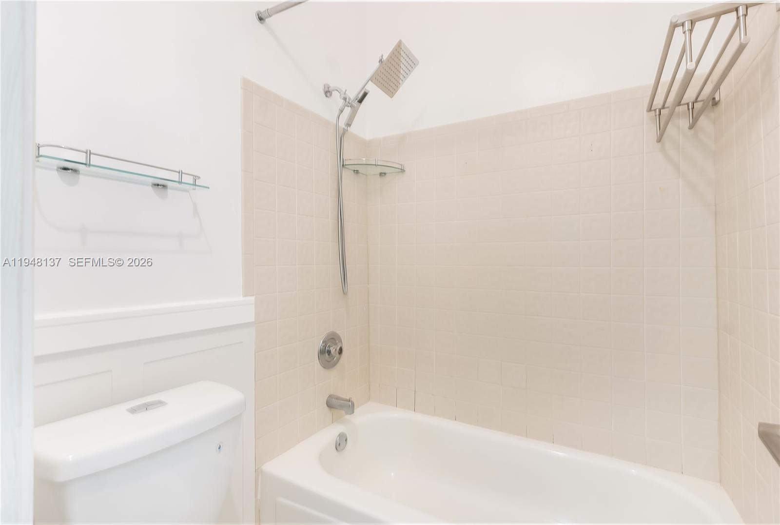 A11948137 Property Photo 27