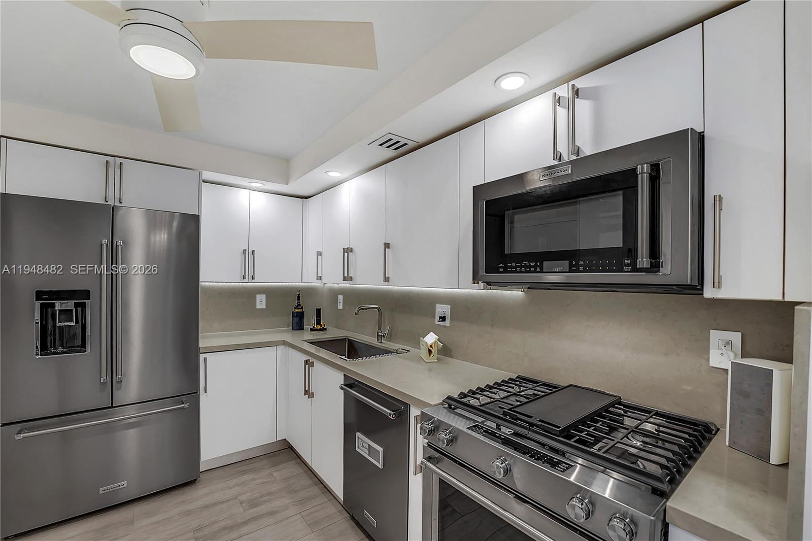 2030 S Ocean Drive 410 Property Photo 33