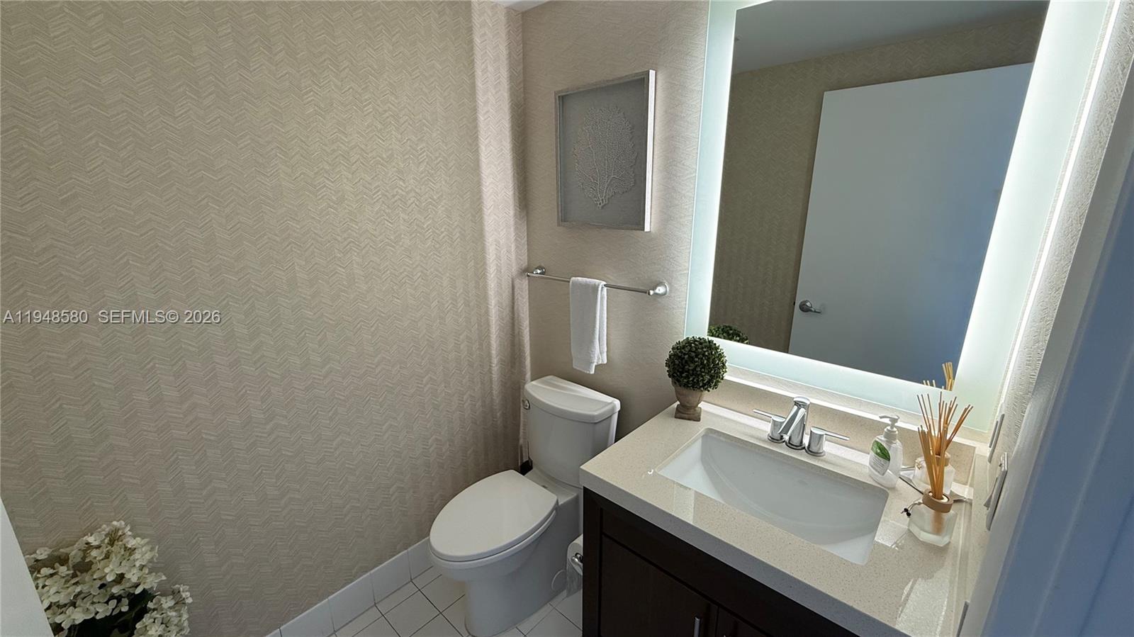 17375 Collins Avenue 1901 Property Photo 8