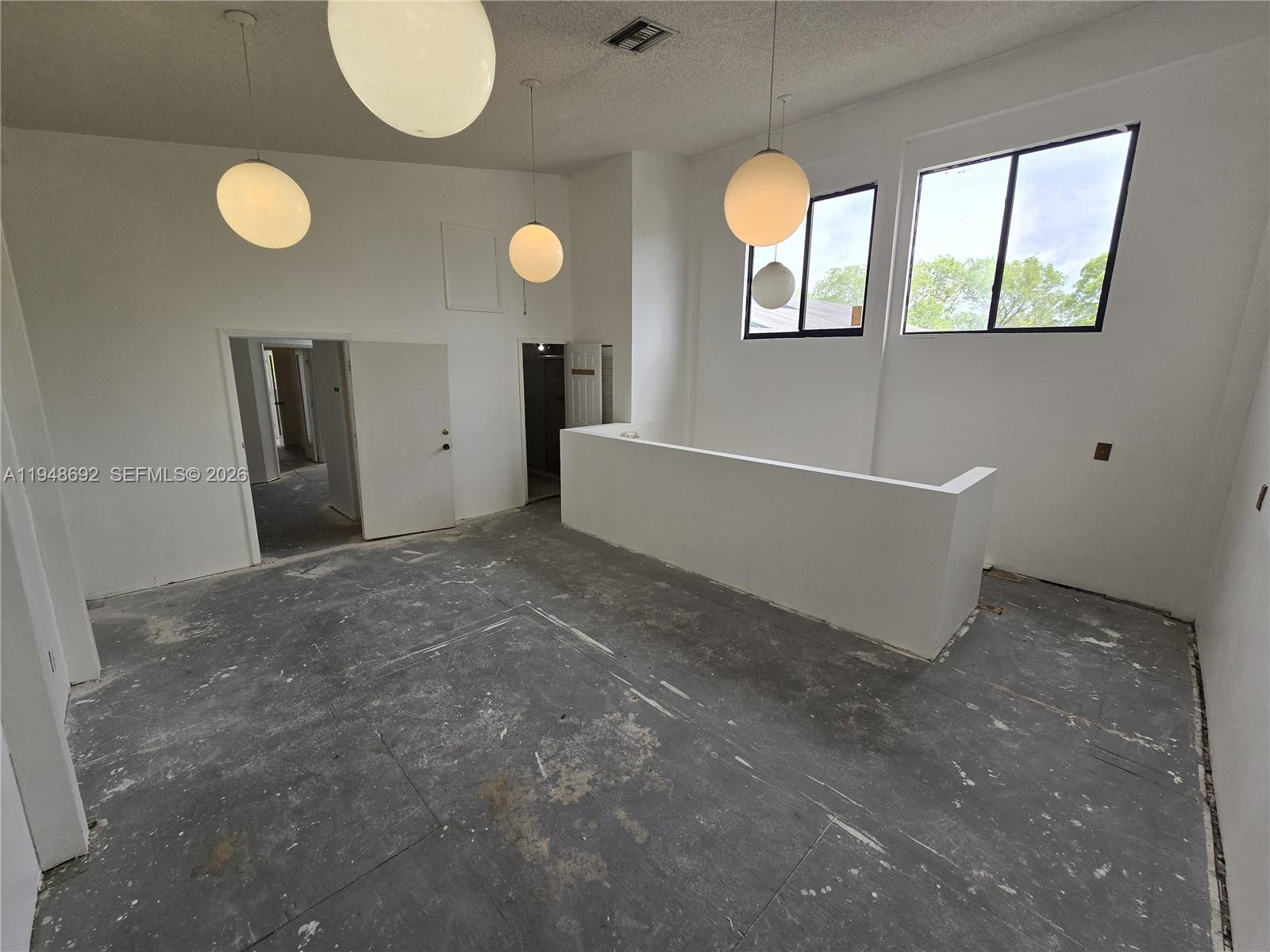5800 N University Drive Unit A Property Photo 1