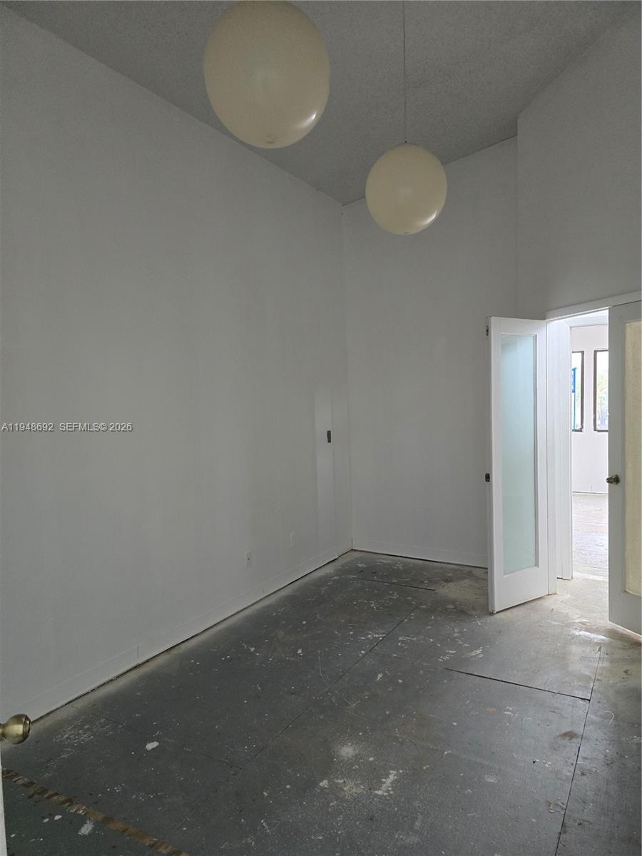 5800 N University Drive Unit A Property Photo 6