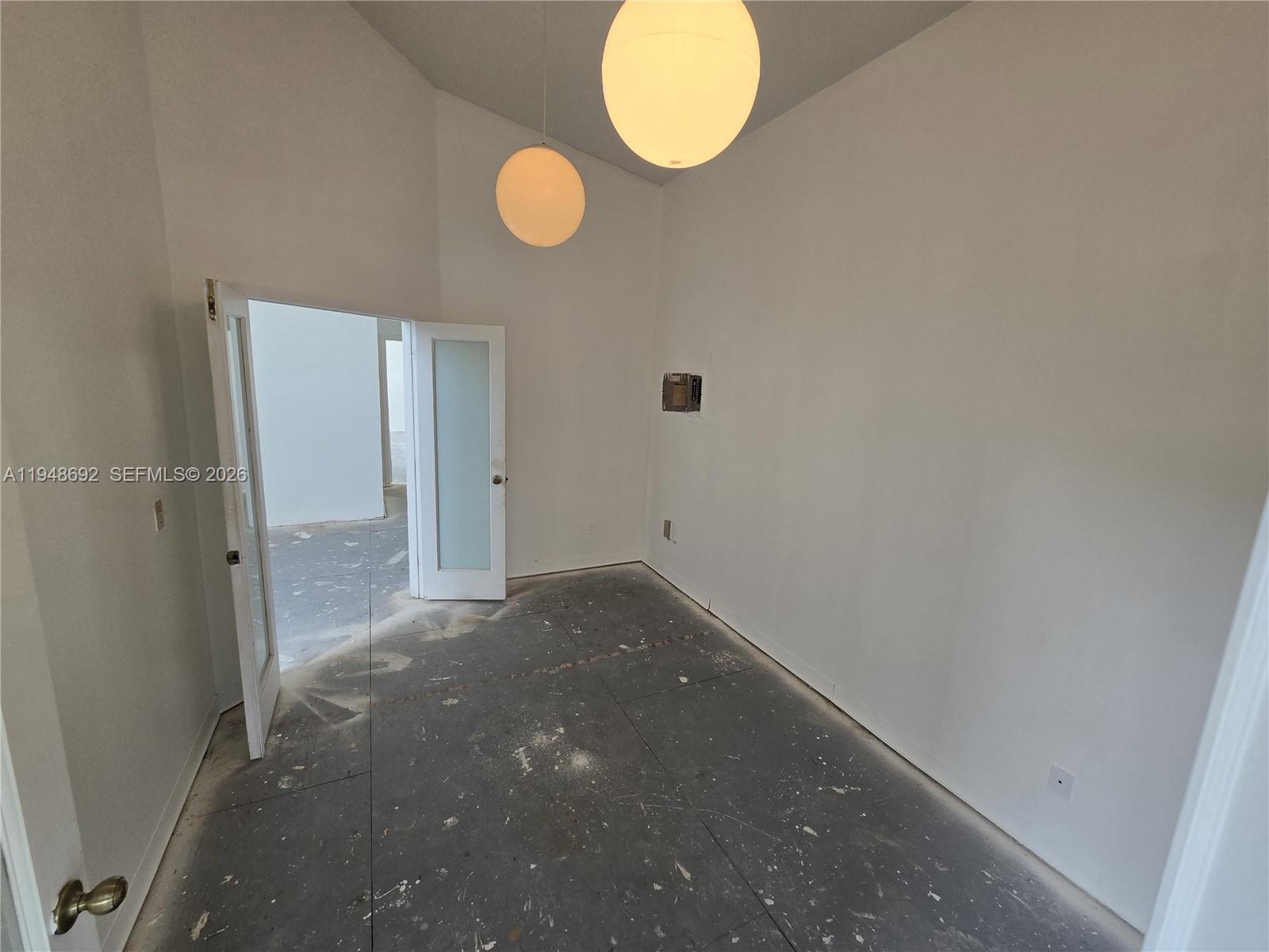 5800 N University Drive Unit A Property Photo 7