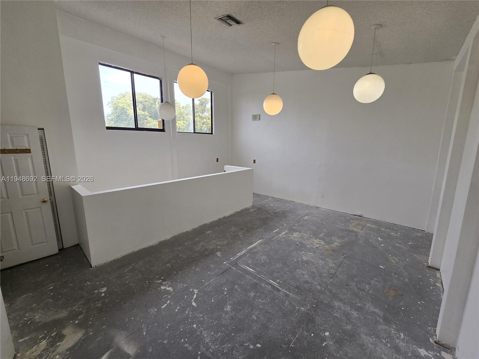 5800 N University Drive Unit A Property Photo 16