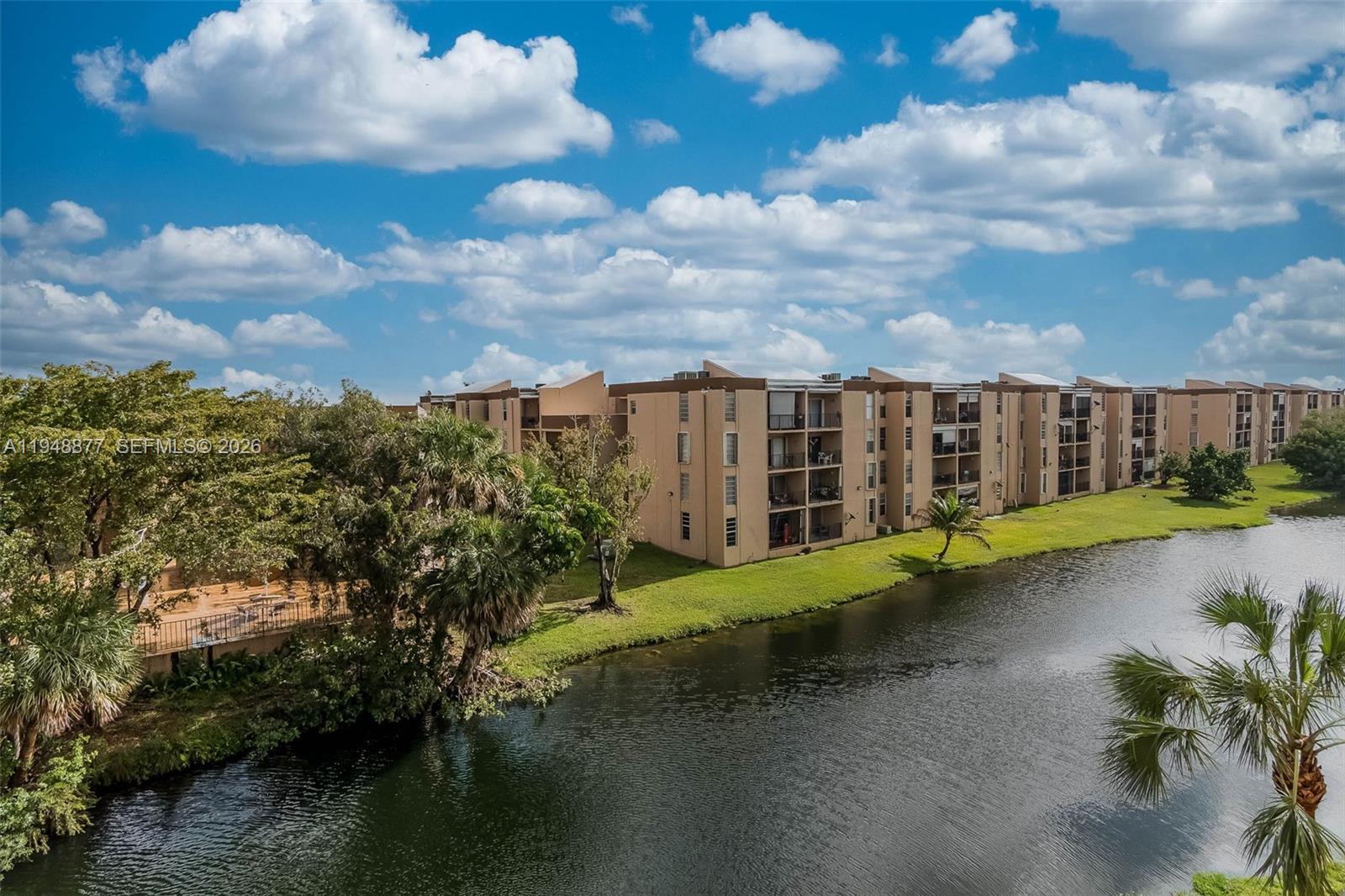 8895 Fontainebleau Boulevard 407