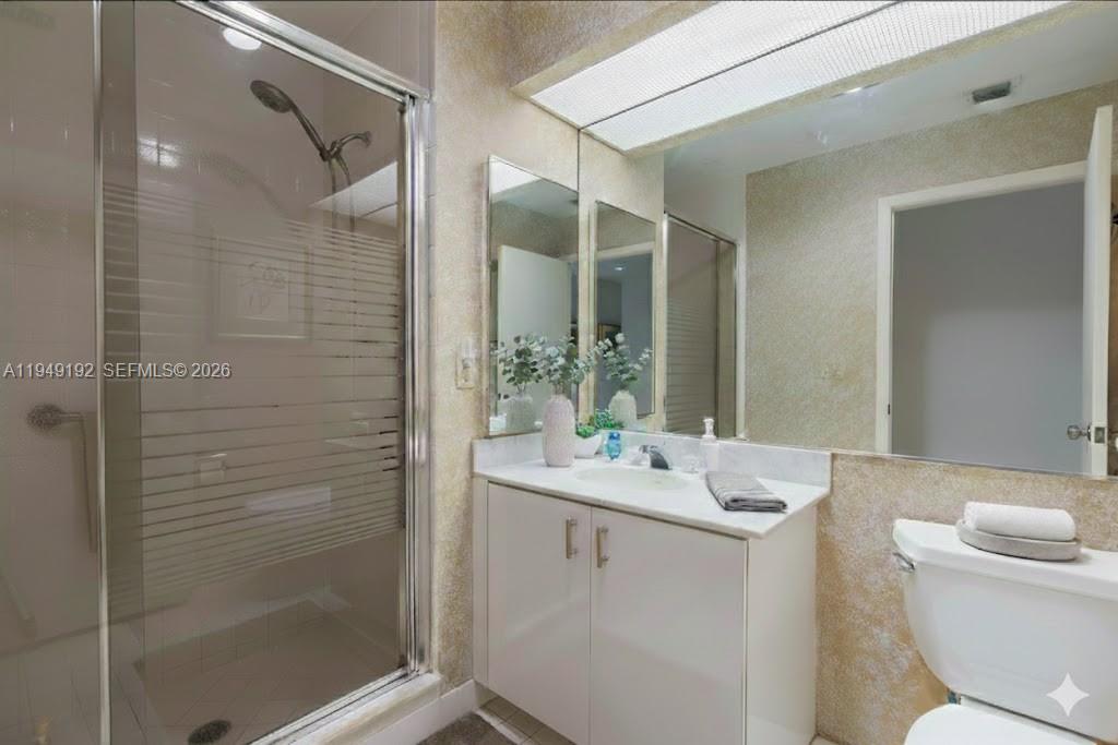 2 Eastgate Drive C Property Photo 10