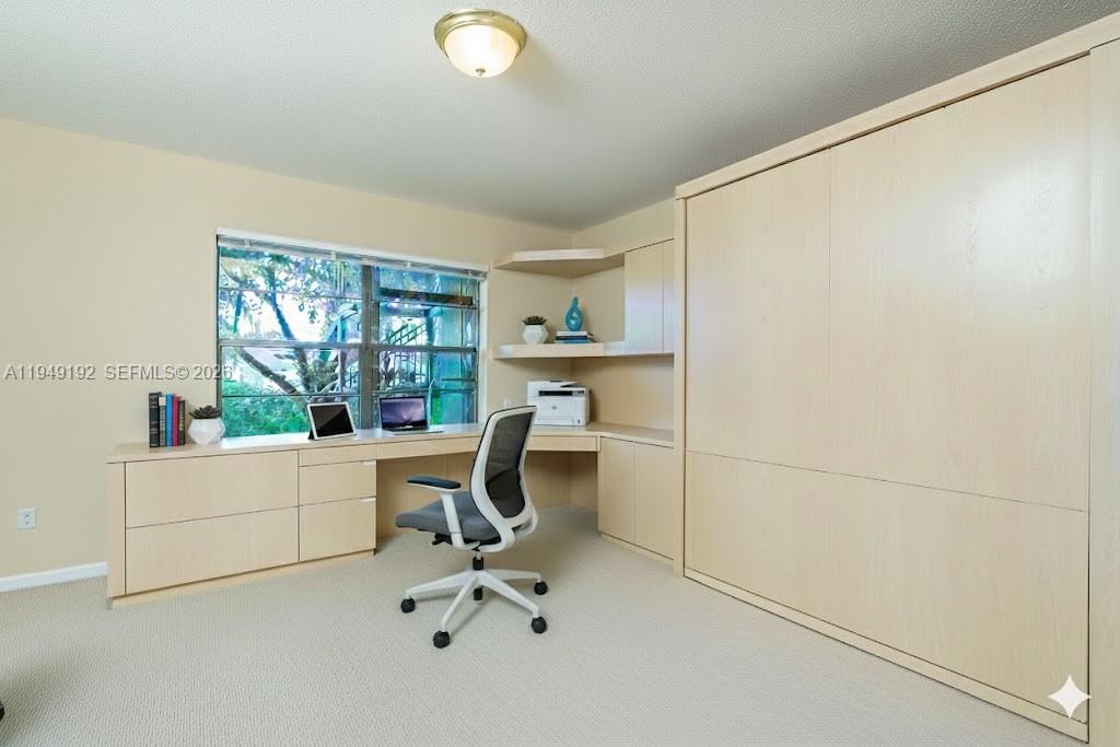 2 Eastgate Drive C Property Photo 25