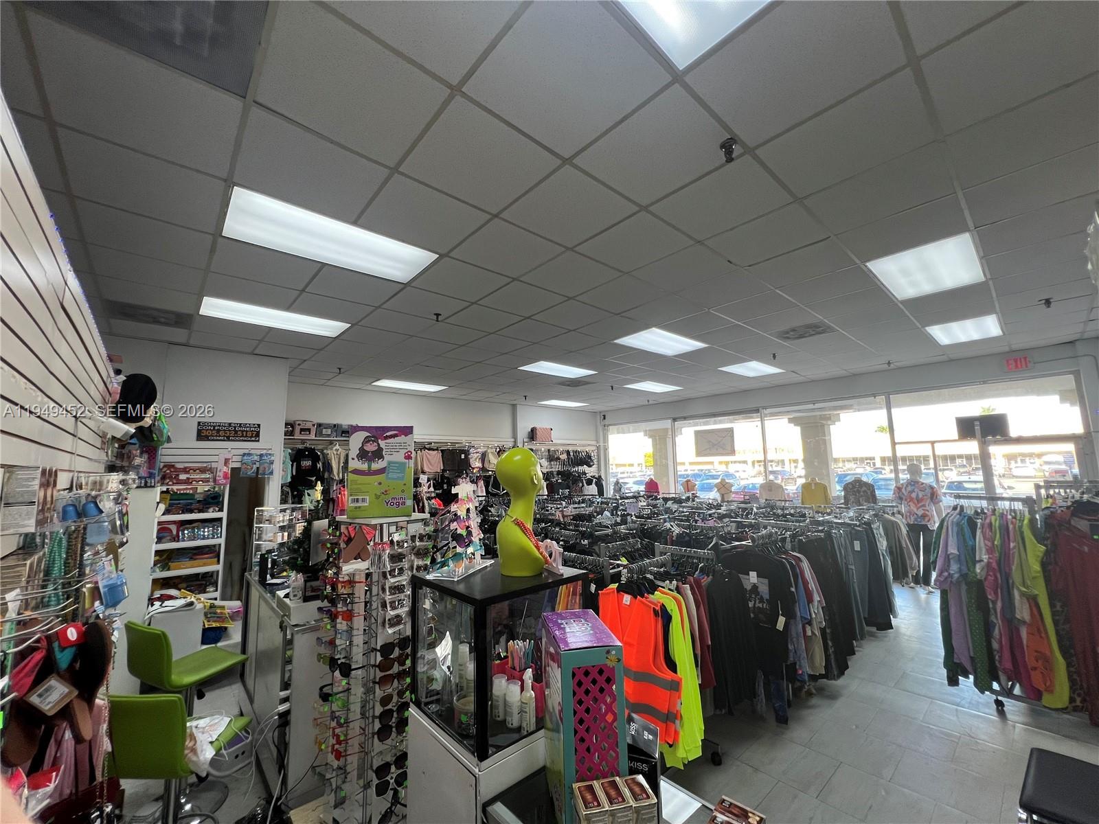 500 W 49th Street Property Photo 15