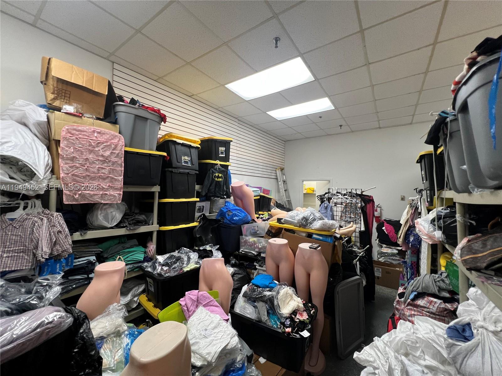 500 W 49th Street Property Photo 18