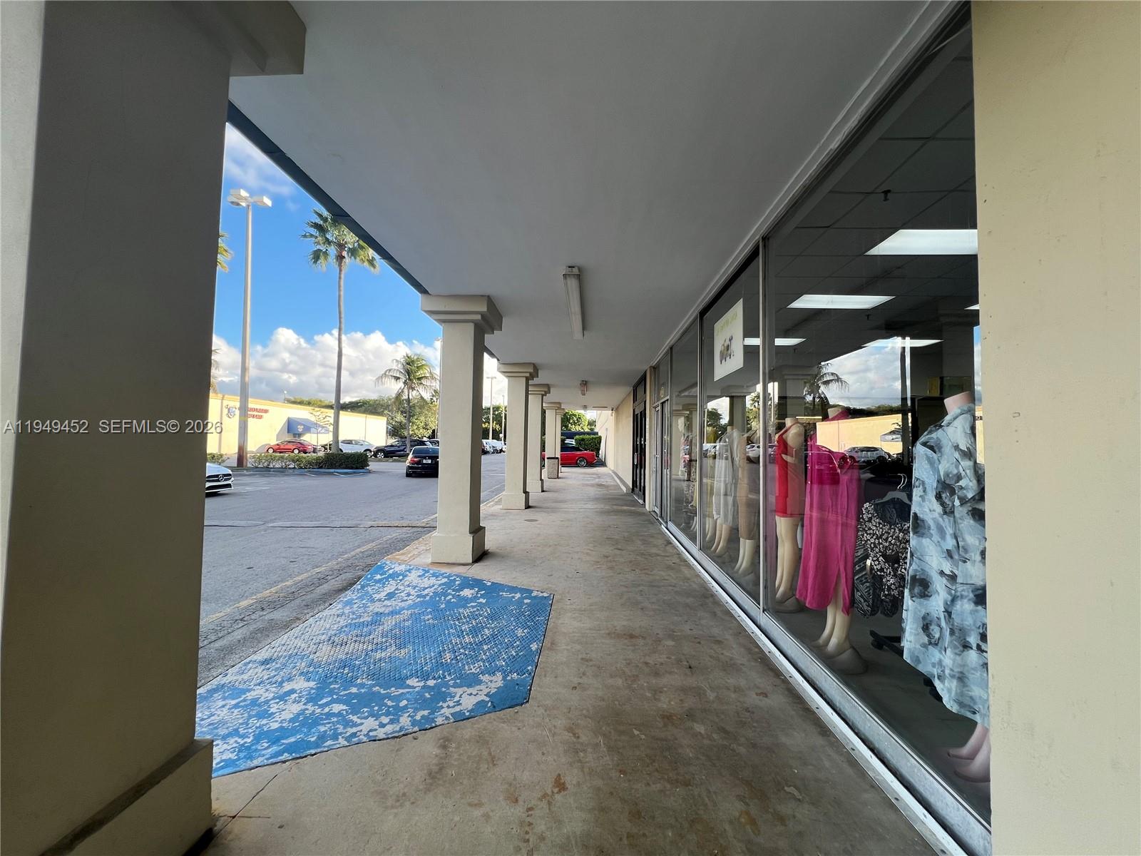 500 W 49th Street Property Photo 25