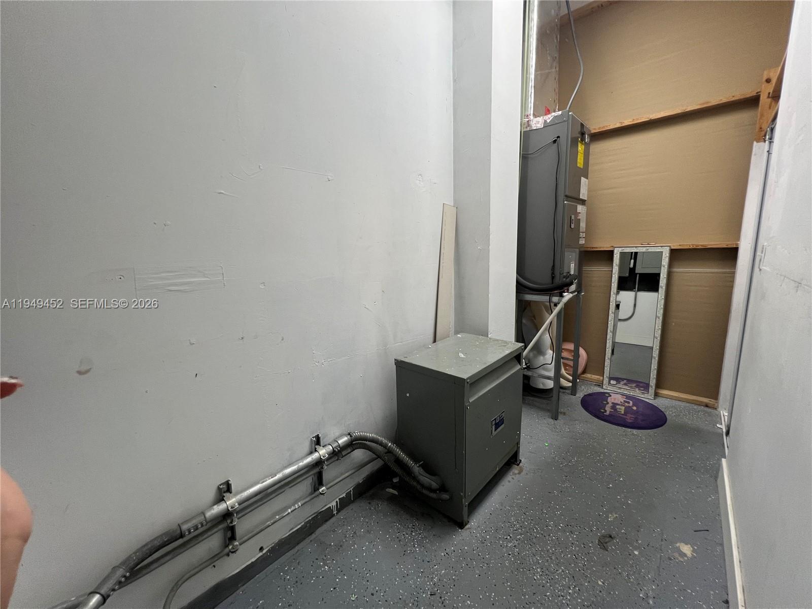 500 W 49th Street Property Photo 26