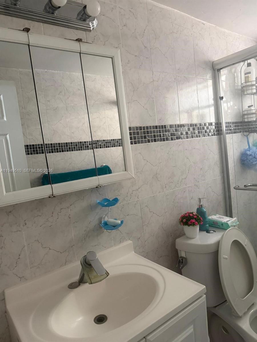 350 E 21st Street 108 Property Photo 10