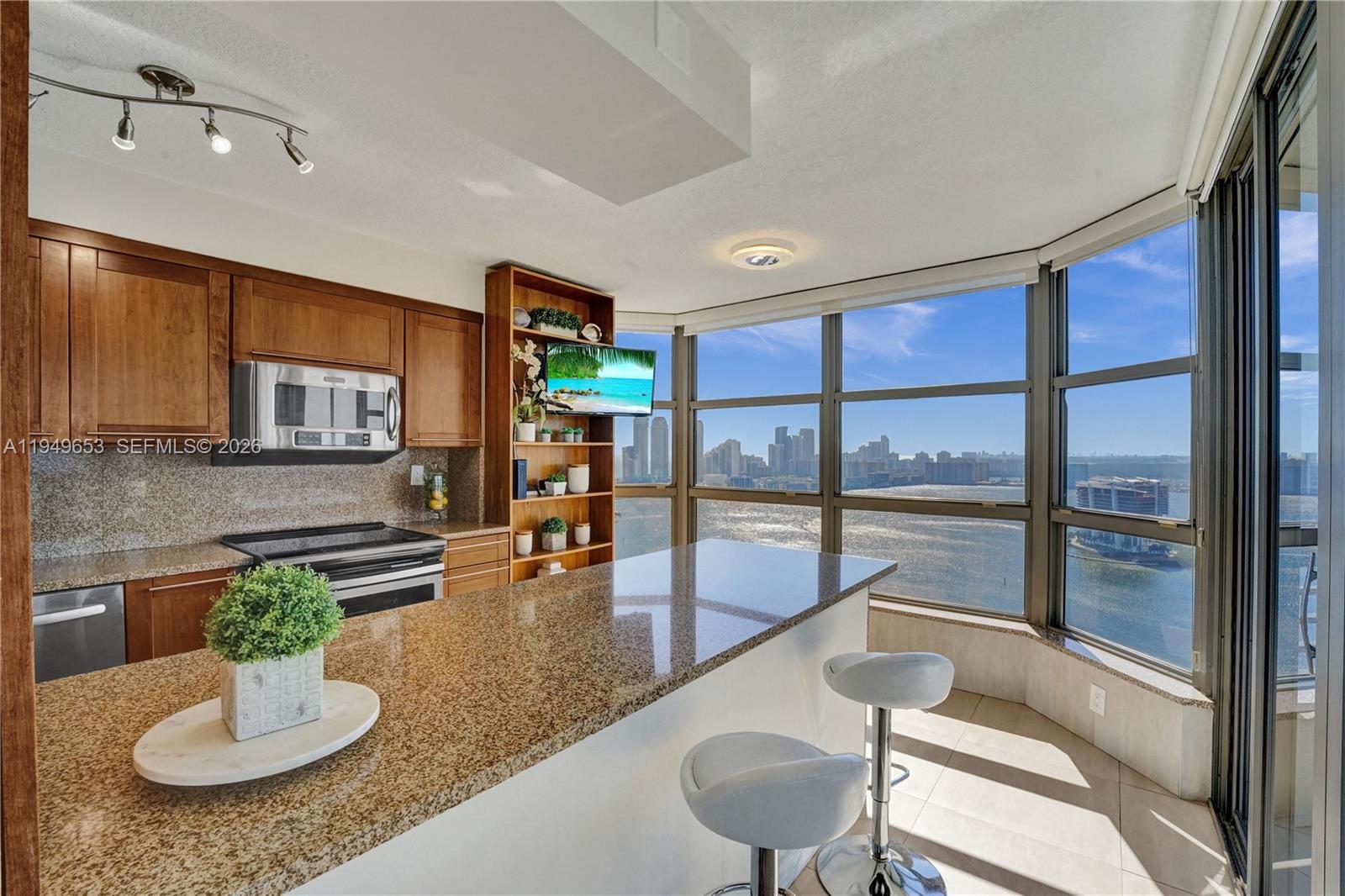 3500 Mystic Pointe Drive 3601