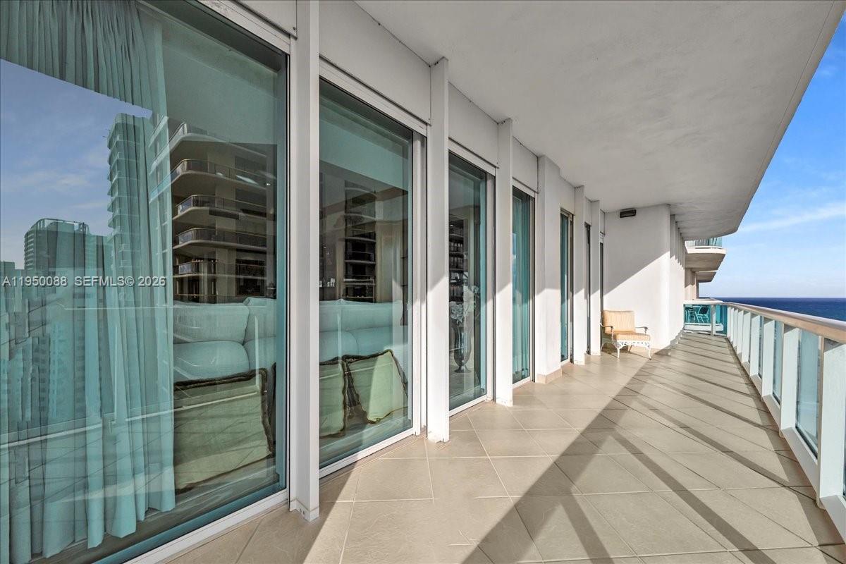 10101 Collins Avenue 16b Property Photo 29