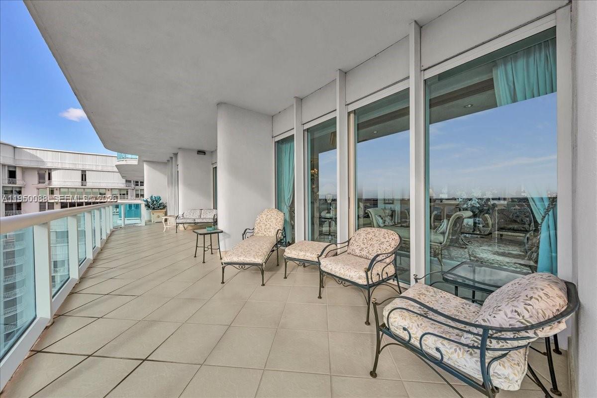 10101 Collins Avenue 16b Property Photo 35