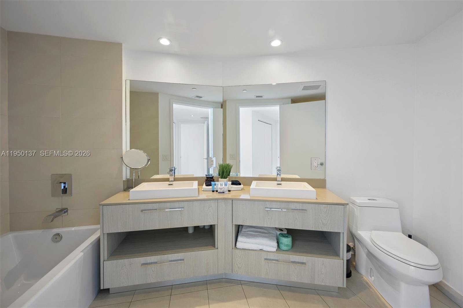 4111 S Ocean Drive 3002 Property Photo 10
