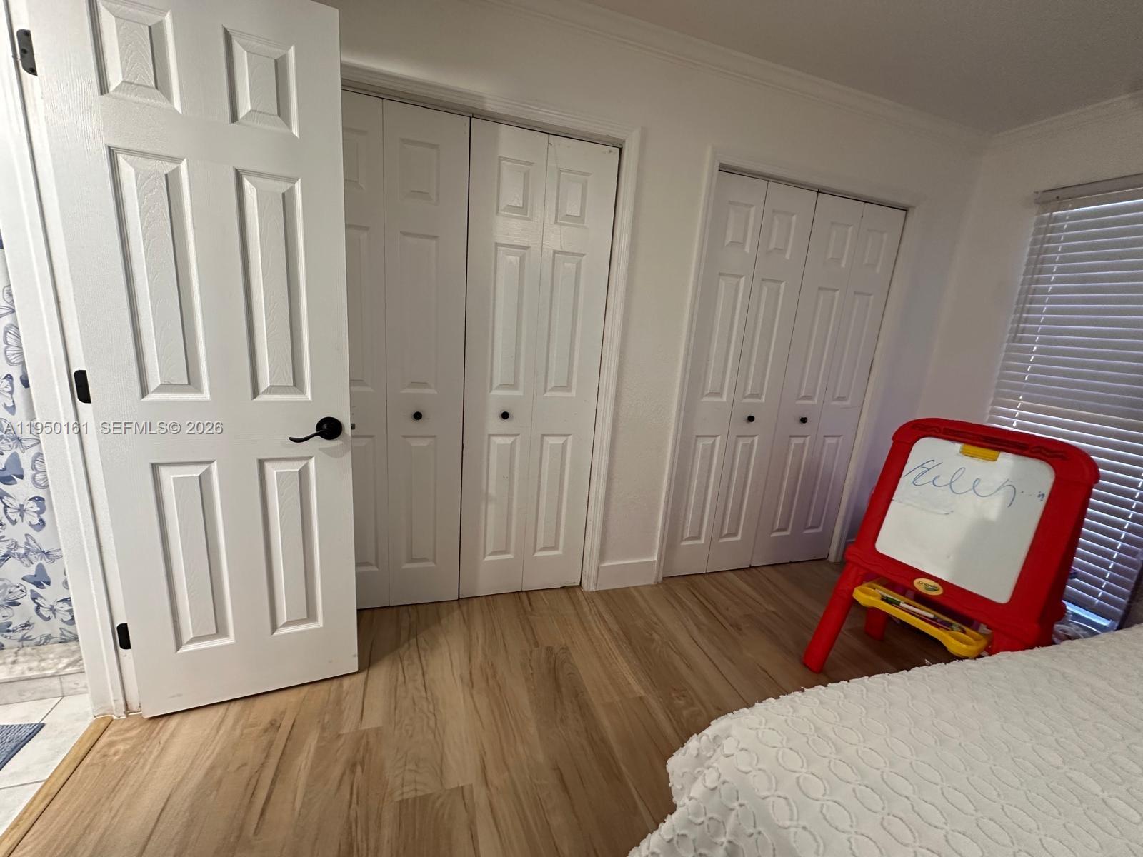 6370 Royal Woods Drive Property Photo 2