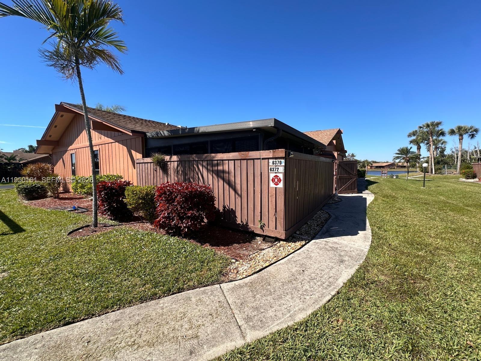 6370 Royal Woods Drive Property Photo 3