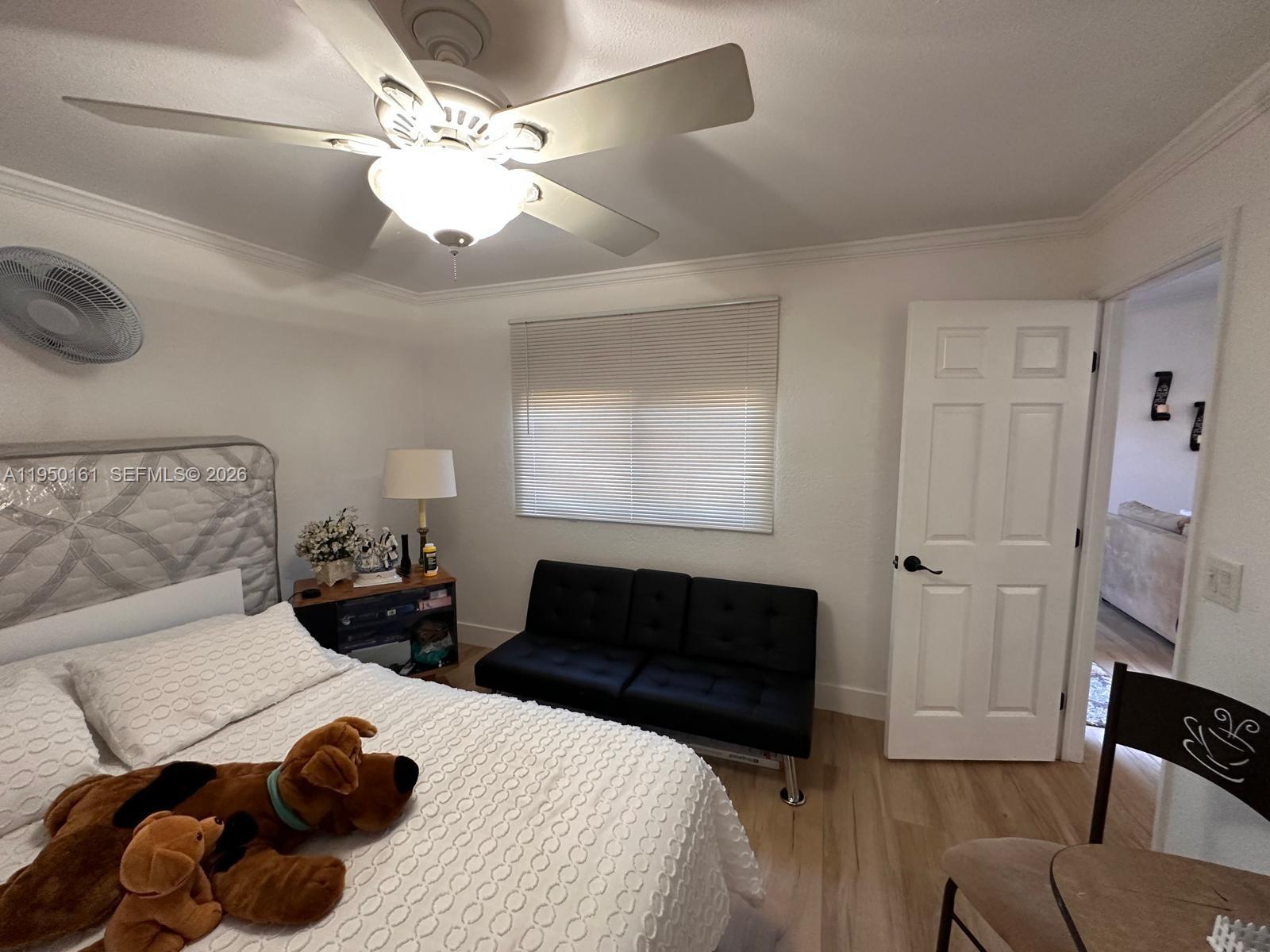 6370 Royal Woods Drive Property Photo 4