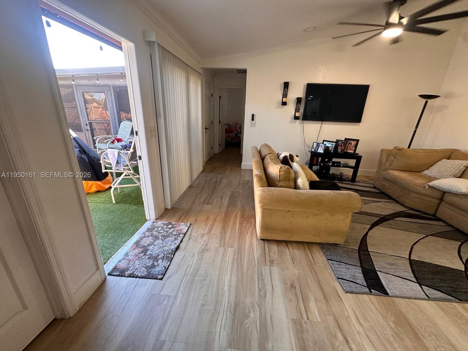 6370 Royal Woods Drive Property Photo 11