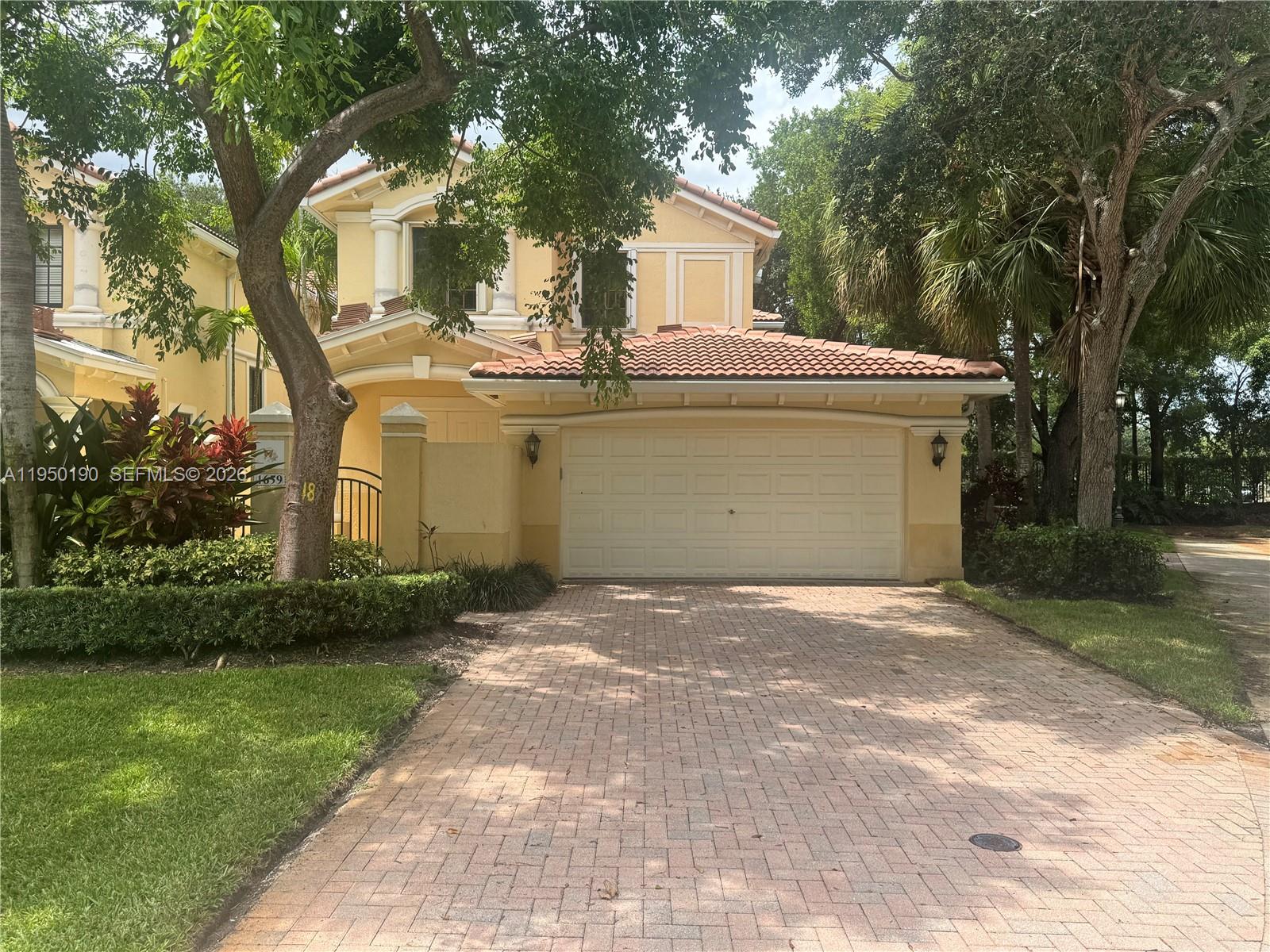 1659 Passion Vine Circle 18-4 Property Photo 1