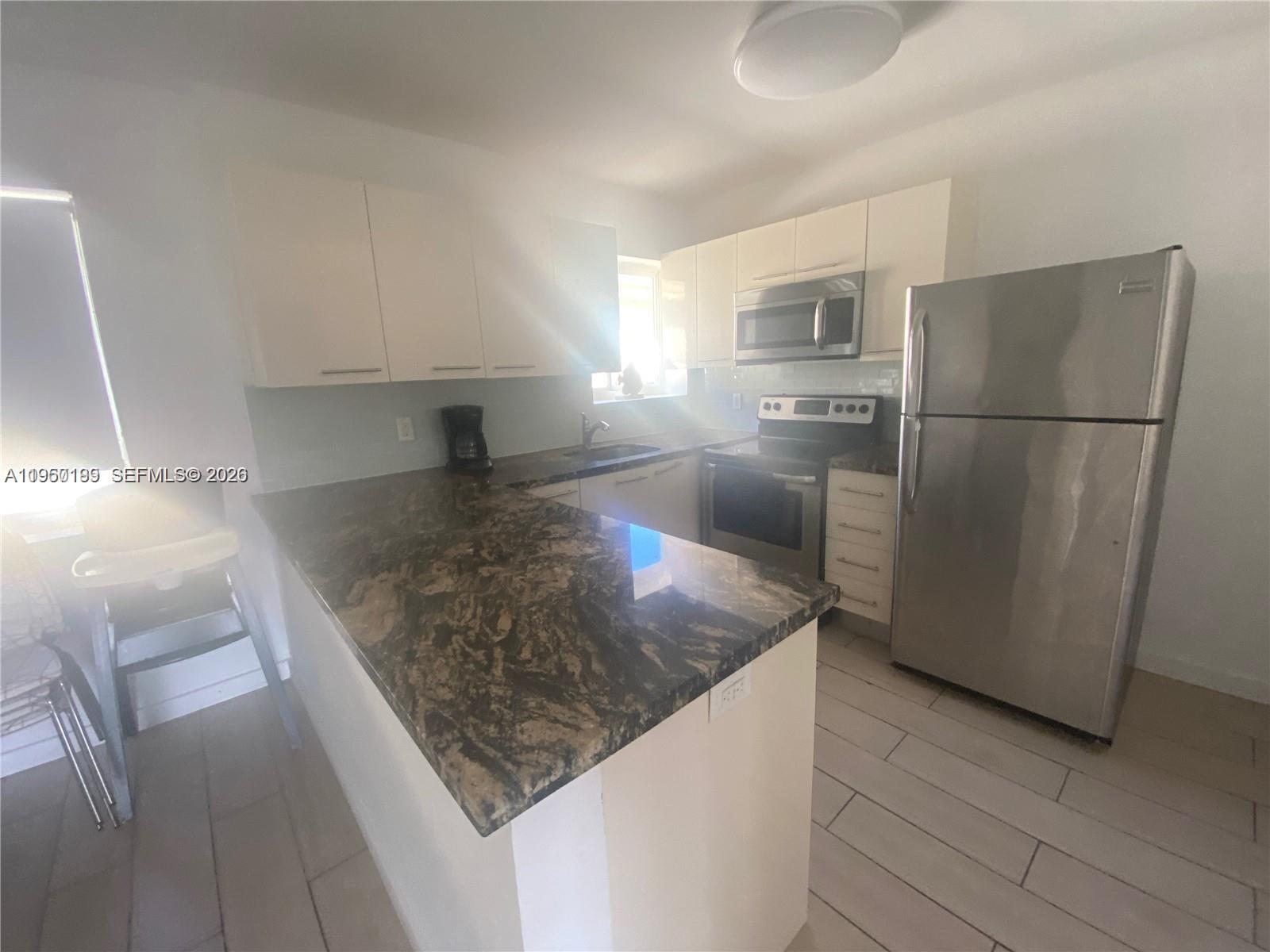625 77th Street Property Photo 11